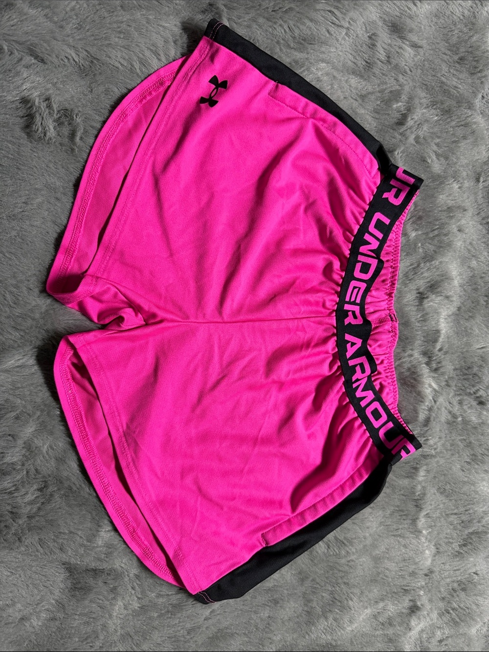 Under Armour Women's Hot Pink Athletic Shorts with Black Trim Sz small